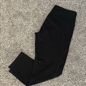 Victoria's Secret Classic Black Capri Leggings